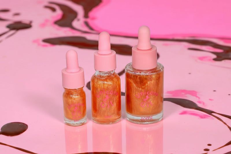 Cuticle oil pen and dropper bottle options for natural nail growth routines